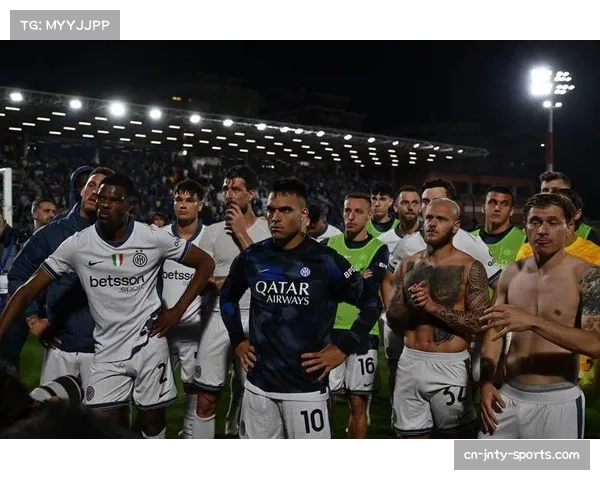 科莫防守组织严密 本赛季仅失六球表现令人惊讶